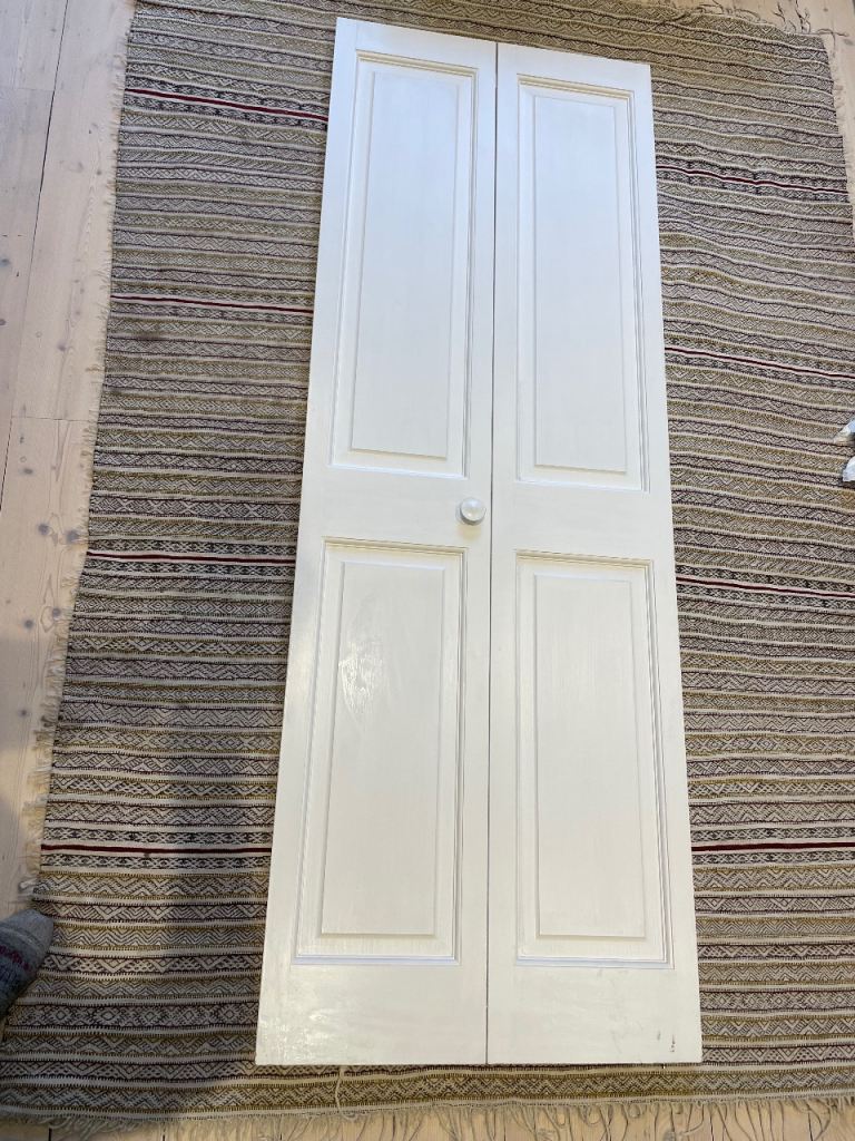 FREE: Folding internal door