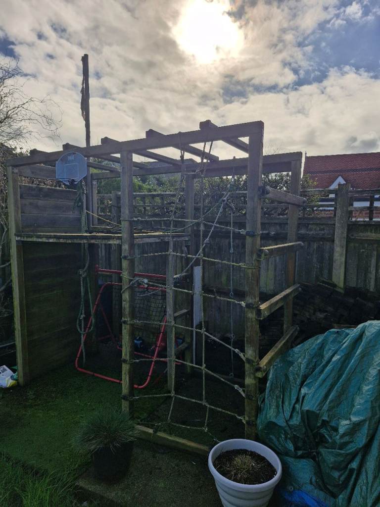 Outdoor kids climbing frame