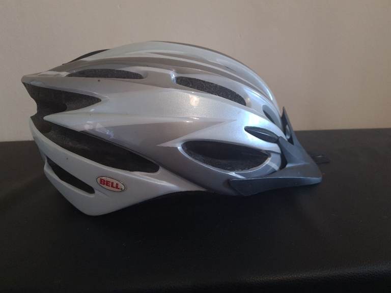 Bell adults cycle helmet