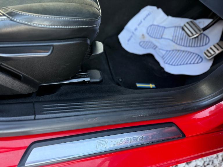 2016 Volvo V40 T2 [122] R DESIGN 5dr Geartronic HATCHBACK Petrol Automatic