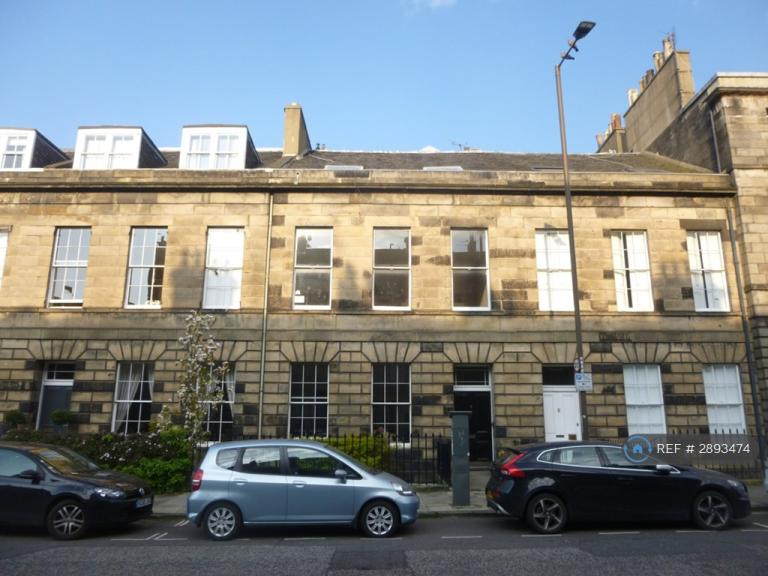 2 bedroom flat in Brandon Street, Edinburgh, EH3 (2 bed) (#2893474)
