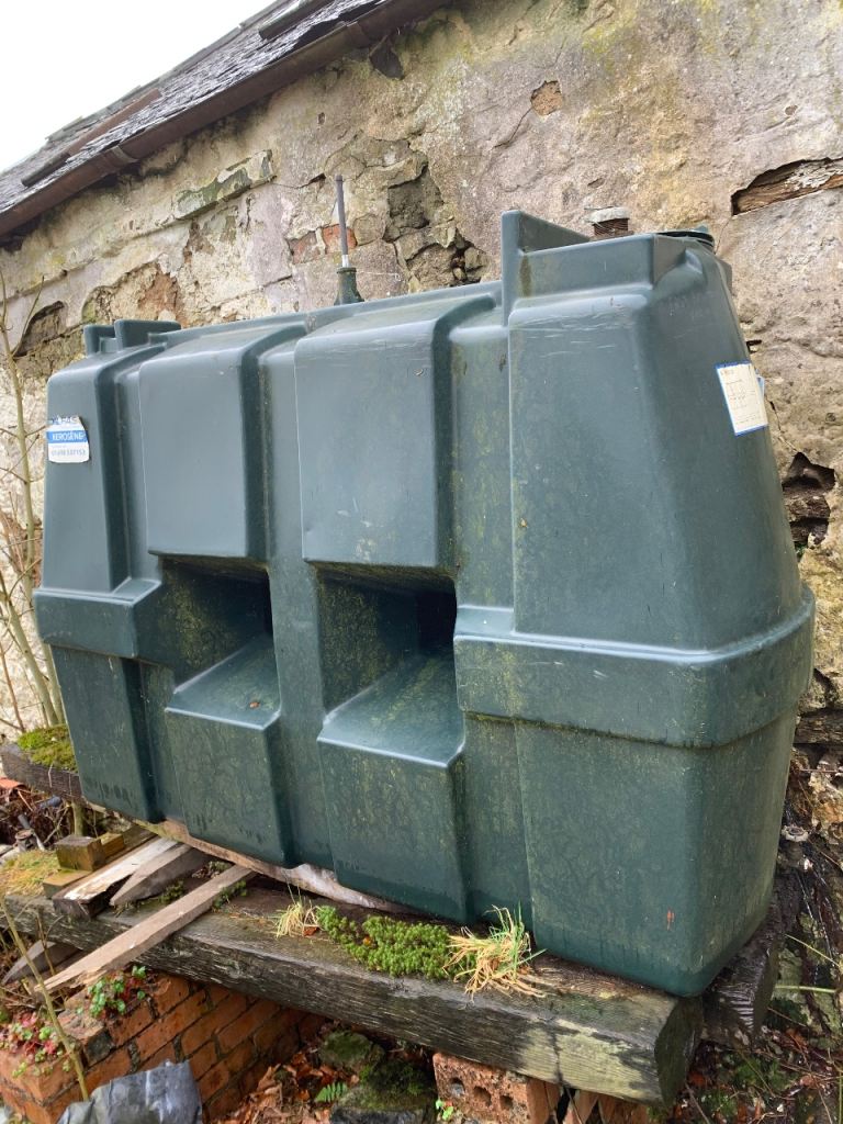 Oil tank, free to take away