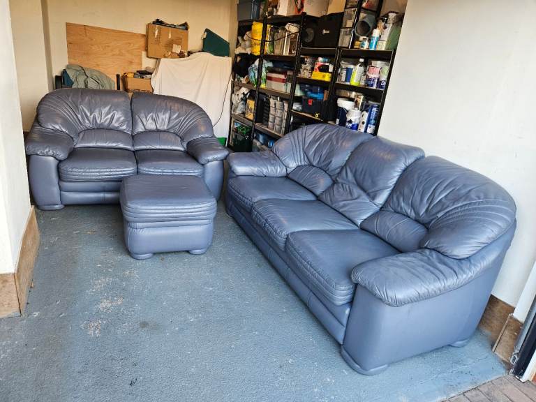 FREE Reids grey leather suite