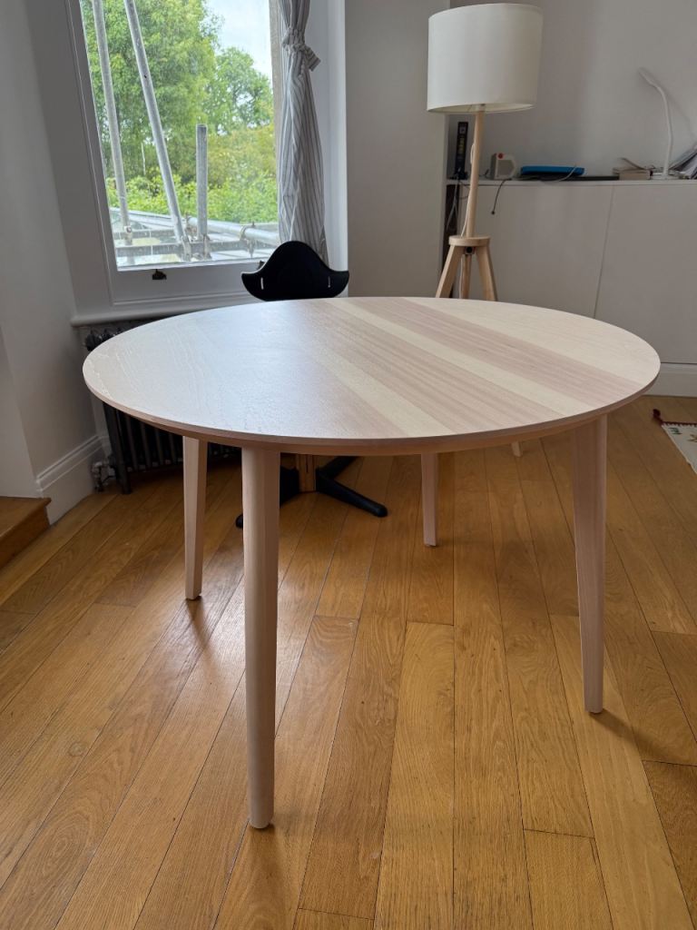 IKEA LISABO Round Dining Table 105cm Ash Veneer – Like New