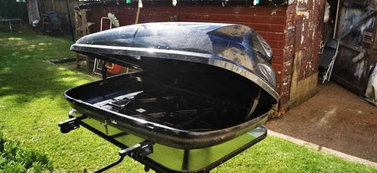 Large Roof box