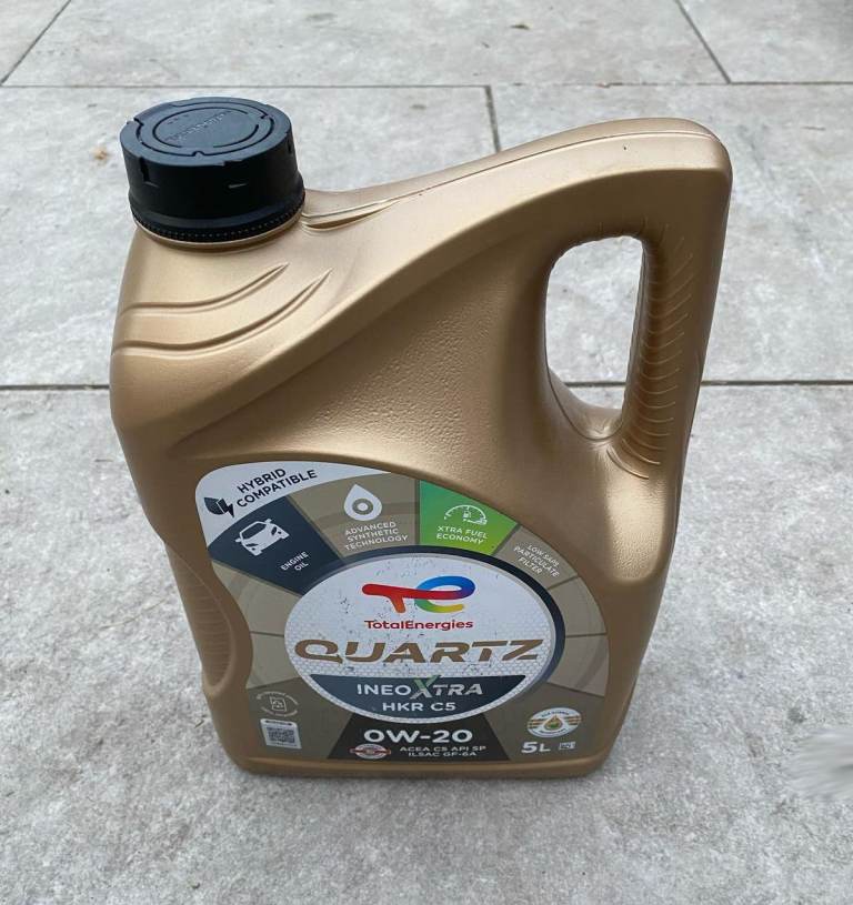 Quartz ineo xtra engine oil