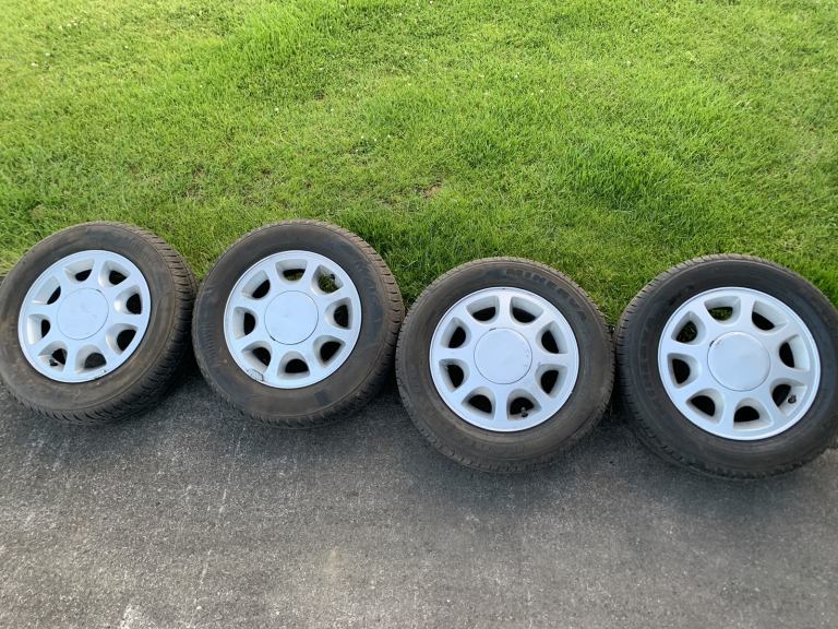 Ford Sierra wheels good tyres 