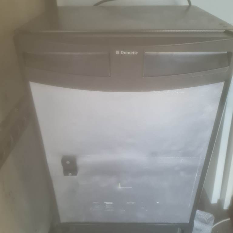 Dometic Mini Fridge Freezer – Good Condition