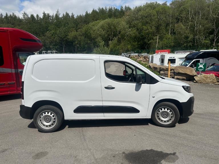Vauxhall Combo Cargo 1.5 Turbo D 100ps Prime H1 Van 2024 Diesel