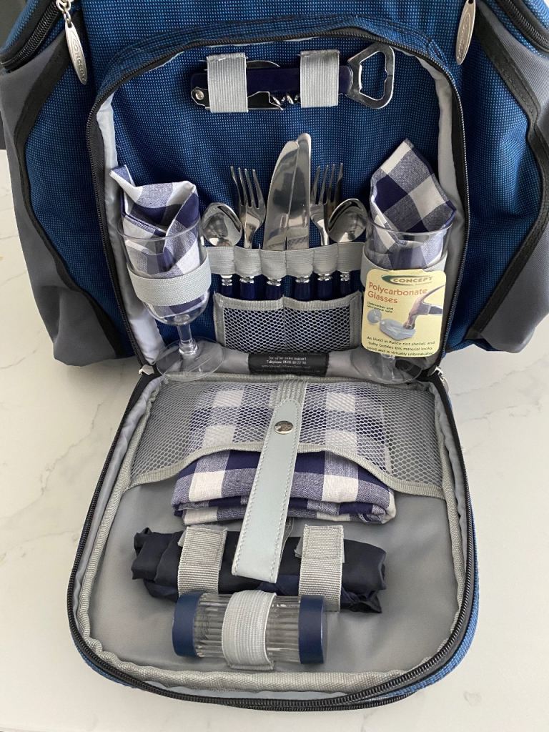 Concept Picnic Hamper backpack - cool bag with wine storage, plates, corkscrew, tablecloth + more