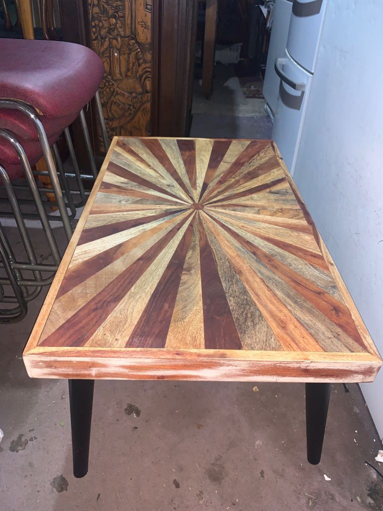 Solid mango wood coffee table with unique design