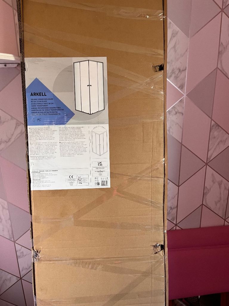 80x80 square shower enclosure with 10mm adjustment