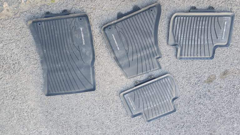 Porsche Cayenne Floor Matts