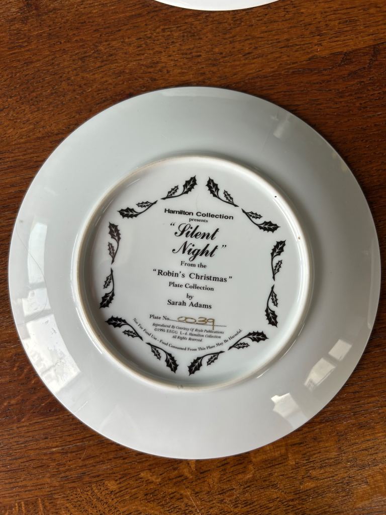 Set of 4 Christmas themed plates