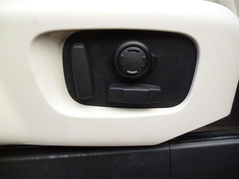 2017 Land Rover Discovery 3.0 TD V6 HSE Auto 4WD Euro 6 (s/s) 5dr ESTATE Diesel Automatic