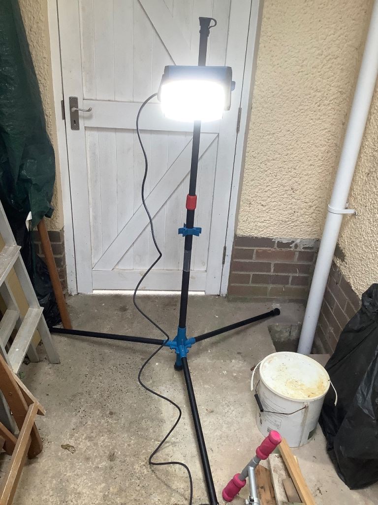 Erbauer LED Work Lights with Tripod – 2x1600 Lumens