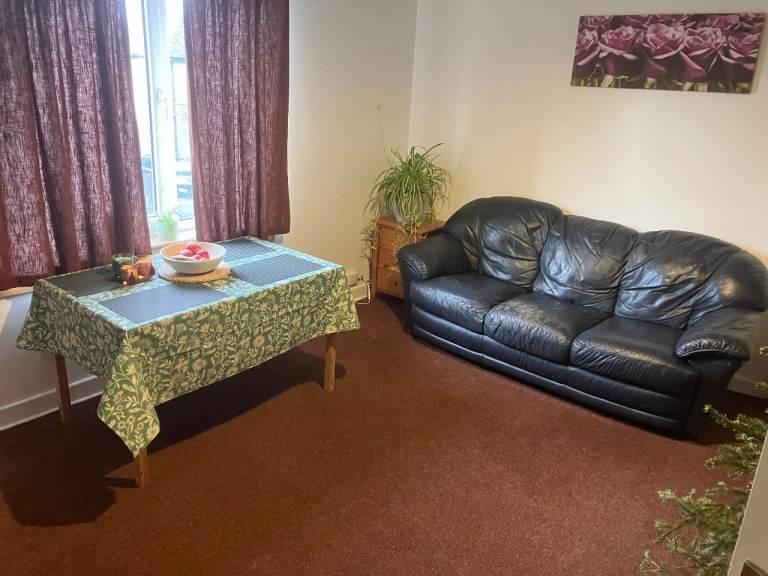 3 bedroom family first floor flat in Sighthill. Edinburgh.