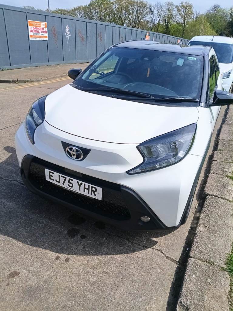 Toyota, AYGO X, Hatchback, 2025, Manual, 998 (cc), 5 doors