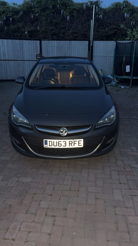 Vauxhall, ASTRA, Hatchback, 2013, Manual, 1956 (cc), 5 doors