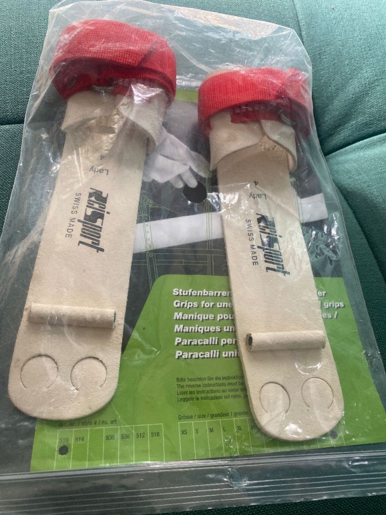 Gymnastics uneven bar grips