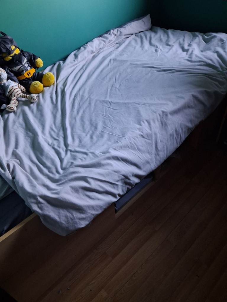 Single bed