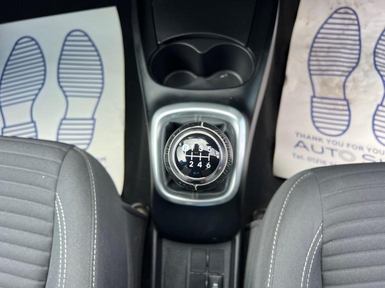 2017 Toyota Yaris 1.5 VVT-i Icon Tech Euro 6 5dr HATCHBACK Petrol Manual