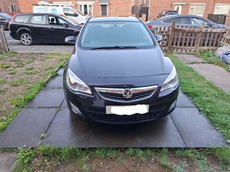 Vauxhall Astra 2011 J Exclsive 1.6P (Breaking)