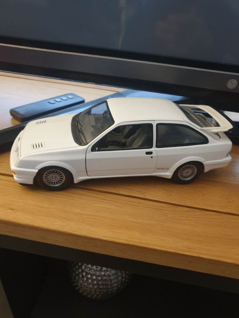 1 18 SCALE DIECAST FORD RS COSWORTH   MK1 ESCORT  GOLF GTI MK1 