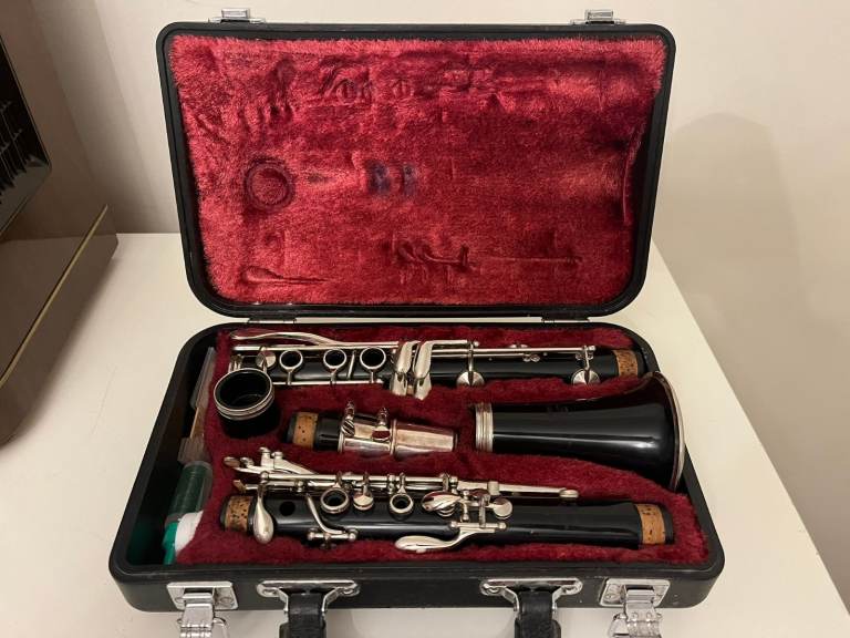 Yamaha 26ii Clarinet & Case, Key Oil, Cork Grease, Reeds