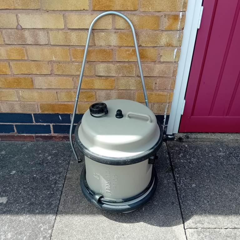Aqua Roll Water Carrier 
