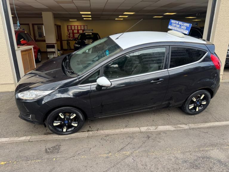 2016 Ford Fiesta 1.0 EcoBoost Zetec Black 3dr HATCHBACK Petrol Manual
