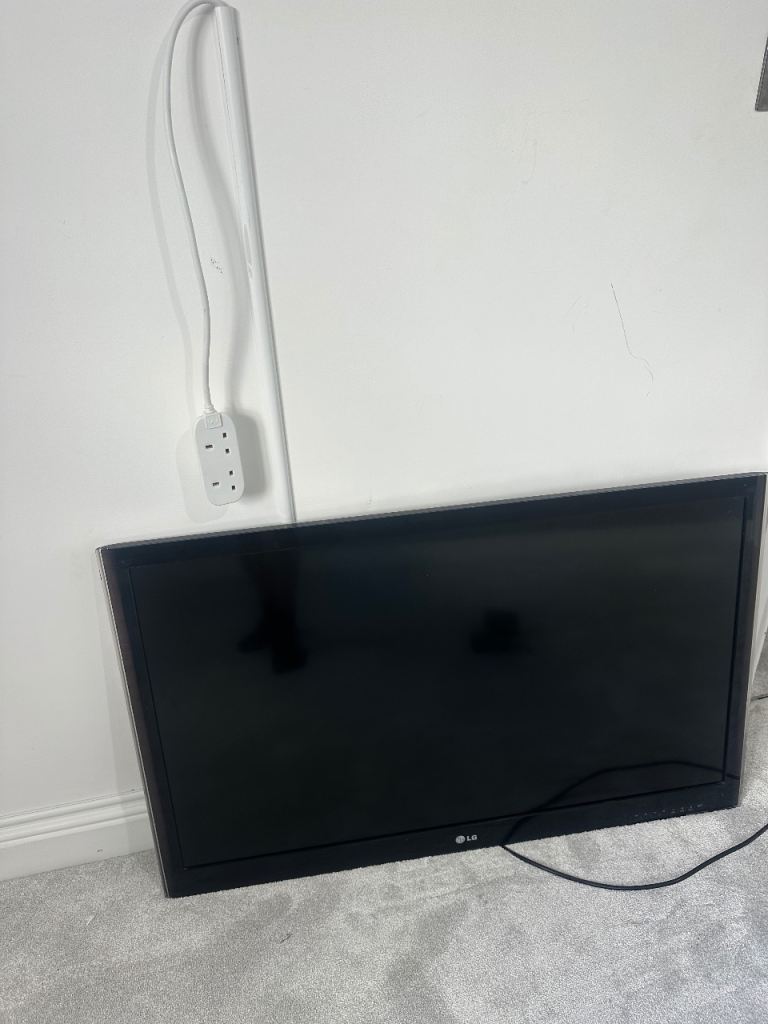 42 inch Lg TV slim (15mm) thickness 