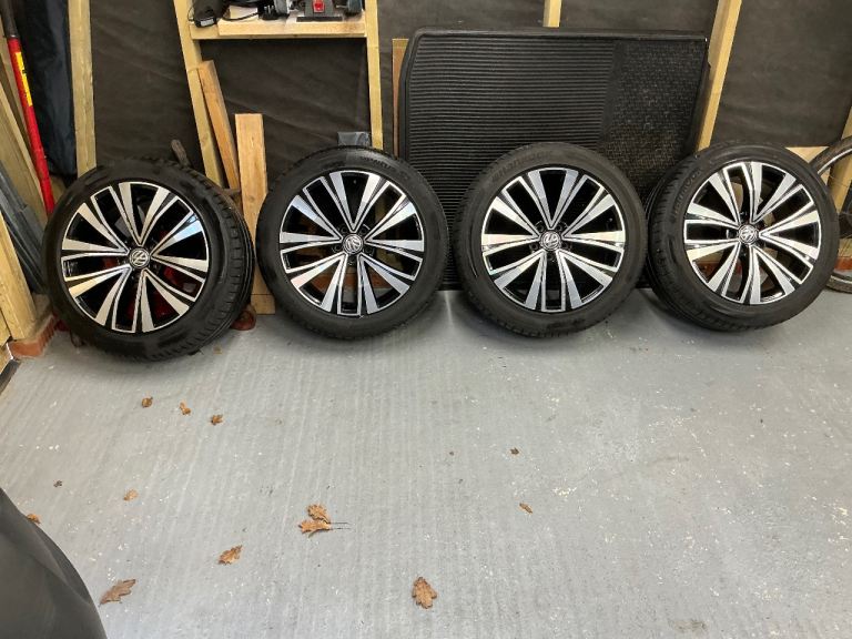 VW Arteon 18” Genuine 4x Muscat alloy wheels
