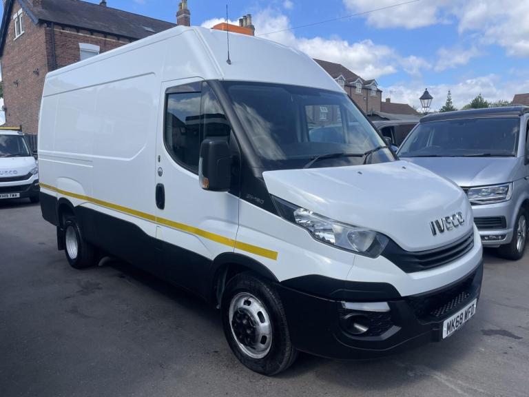 IVECO DAILY 3.0 35C18 180BHP MWB EURO 6 2018