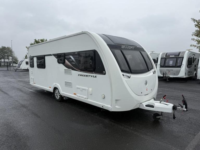 2022 SWIFT FREESTYLE S4SB LUXURY 4 BERTH TOURING CARAVAN