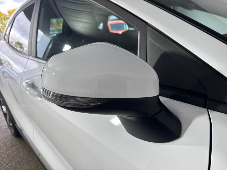 2024 Ford Puma 1.0 EcoBoost Hybrid mHEV Titanium 5dr Hatchback Petrol Manual