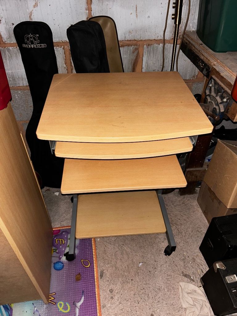 Laptop/small space desk on wheels 