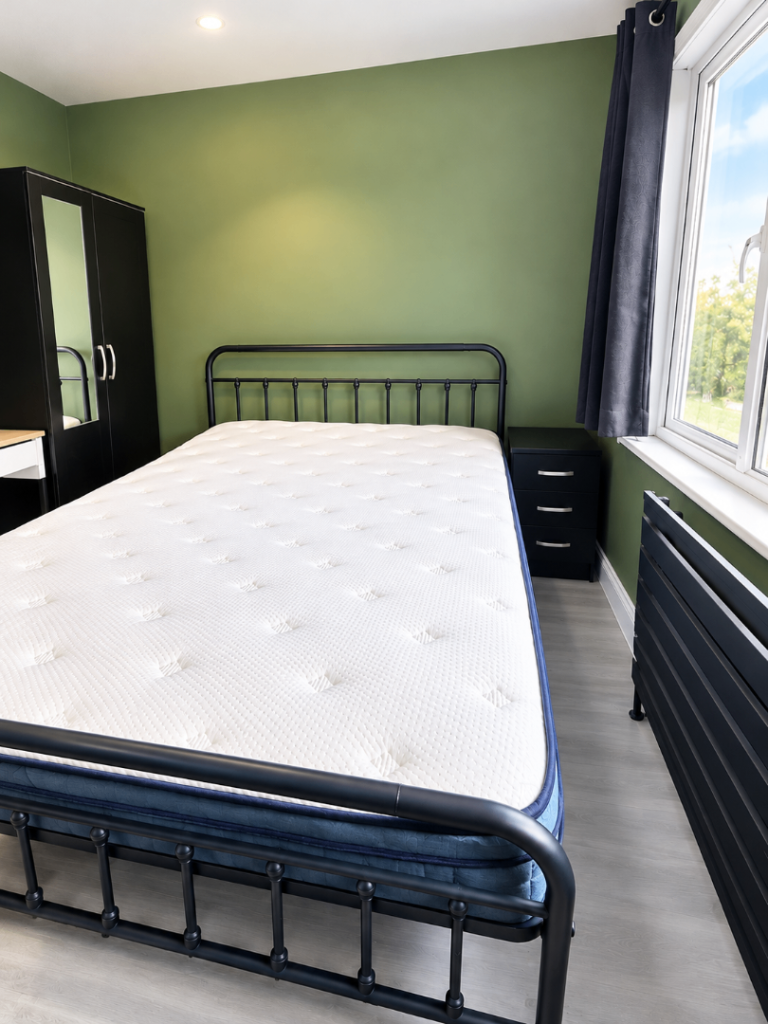 Spacious double room in Hounslow to rent 