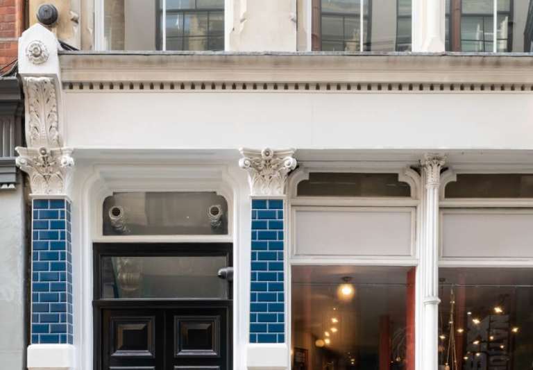 Furnished offices to rent in *St Paul's*. Office Spaces for 3 to 176 desks EC1