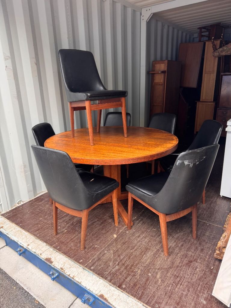 Vintage Danish Teak Extending Table and 7 chairs Mid Century Vintage
