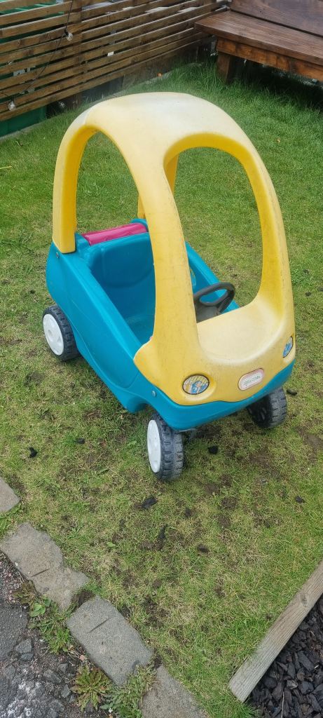 Little Tikes Cozy Coupe Ride-On Car – Good Condition
