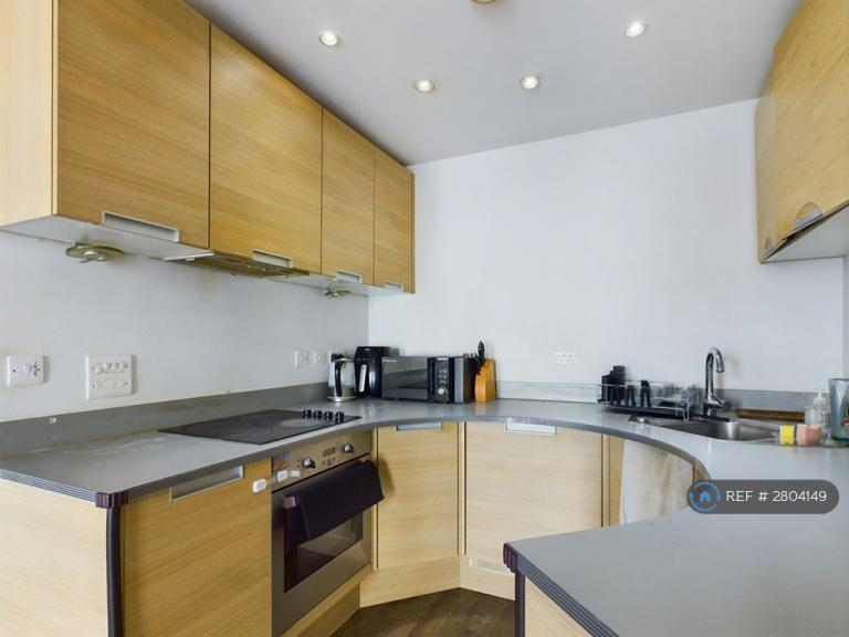 2 bedroom flat in Birmingham, Birmingham, B5 (2 bed) (#2804149)
