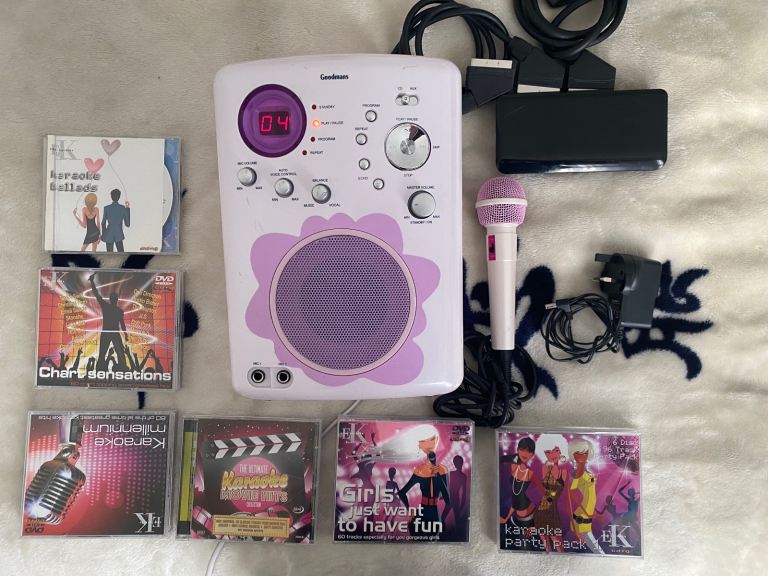 PRE-OWNED KARAOKE SYSTEM 