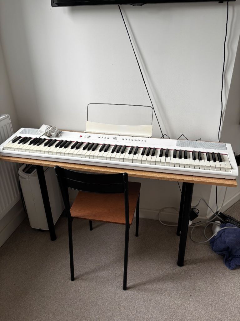 88 keys weighted piano keyboard (table included)