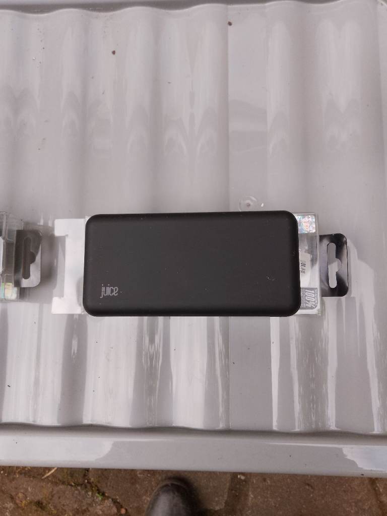 Pair of Juice power banks