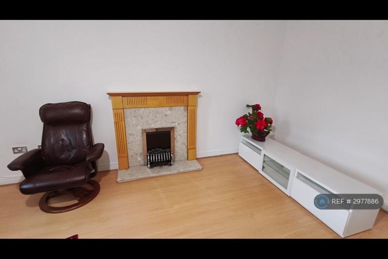 4 bedroom house in Silken Court, Nuneaton, CV11 (4 bed) (#2977886)