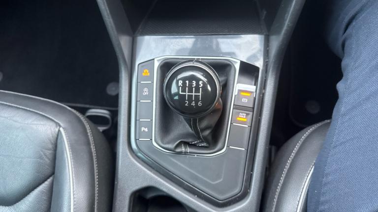 2018 Volkswagen Tiguan 2.0 TDi 150 R-Line 5dr Diesel Estate Estate Diesel Manual
