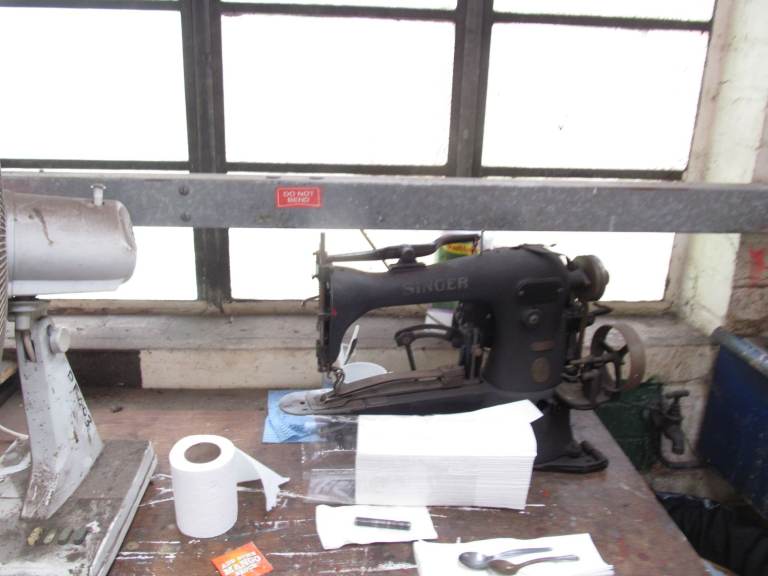 Vintage Singer Sewing Machine - Industrial Model