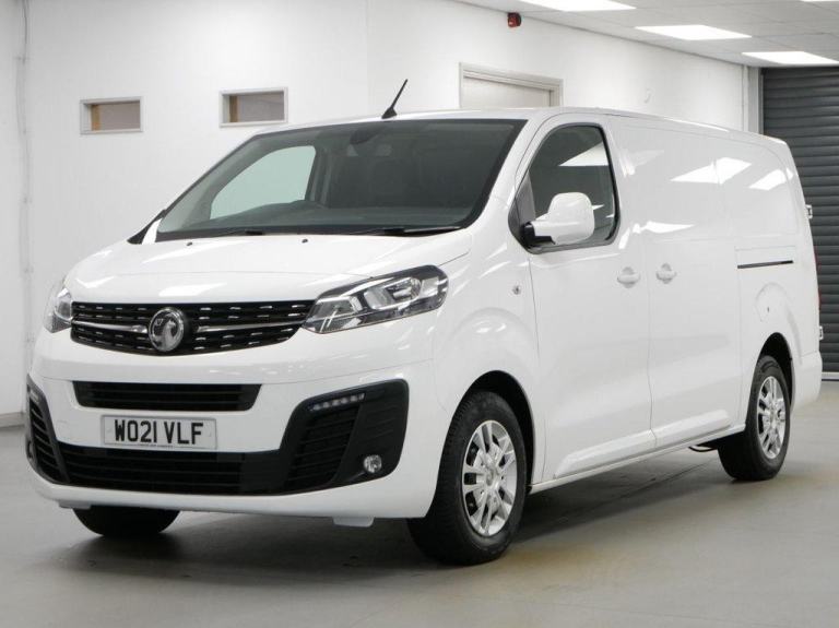 image for 2021 VAUXHALL VIVARO 3100 2.0 D 120 BHP L2 LONG SPORTIVE EDITION 6DR ( RACKING )