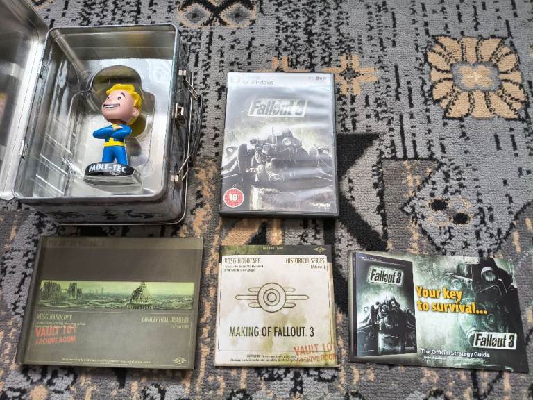Fallout 3 Collector's Edition with Lunchbox, Game, Art Book, Bobblehead